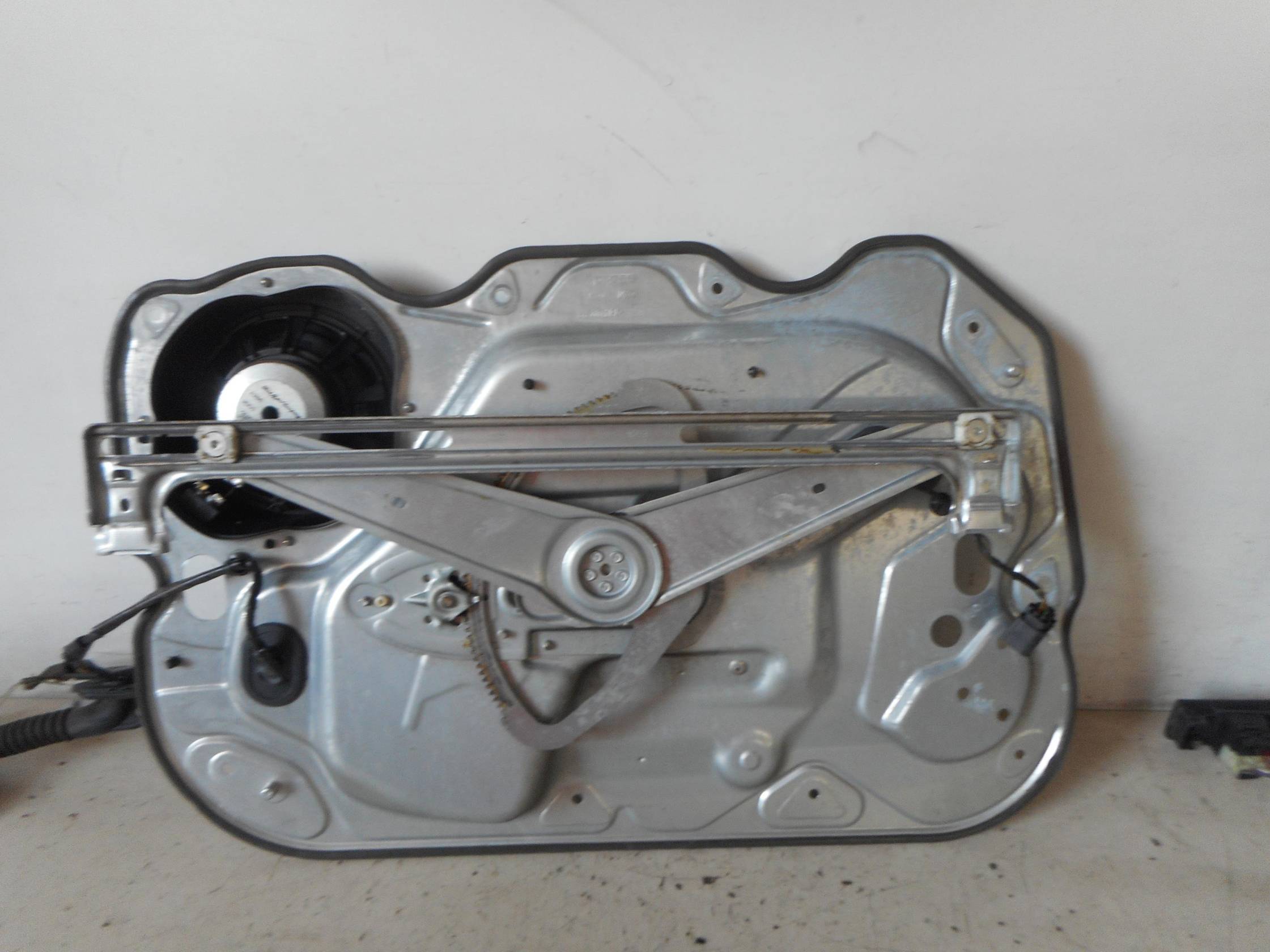 Alzacristallo elettr. porta ant. dx.